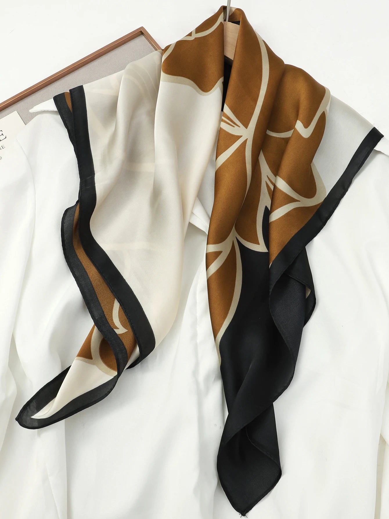 Luxury Brand 2023 Silk Square Scarf Women Cat Neck Hair Tie Band Beach Hijab Kerchief Head Headbands Bandana Female Foulard 70cm