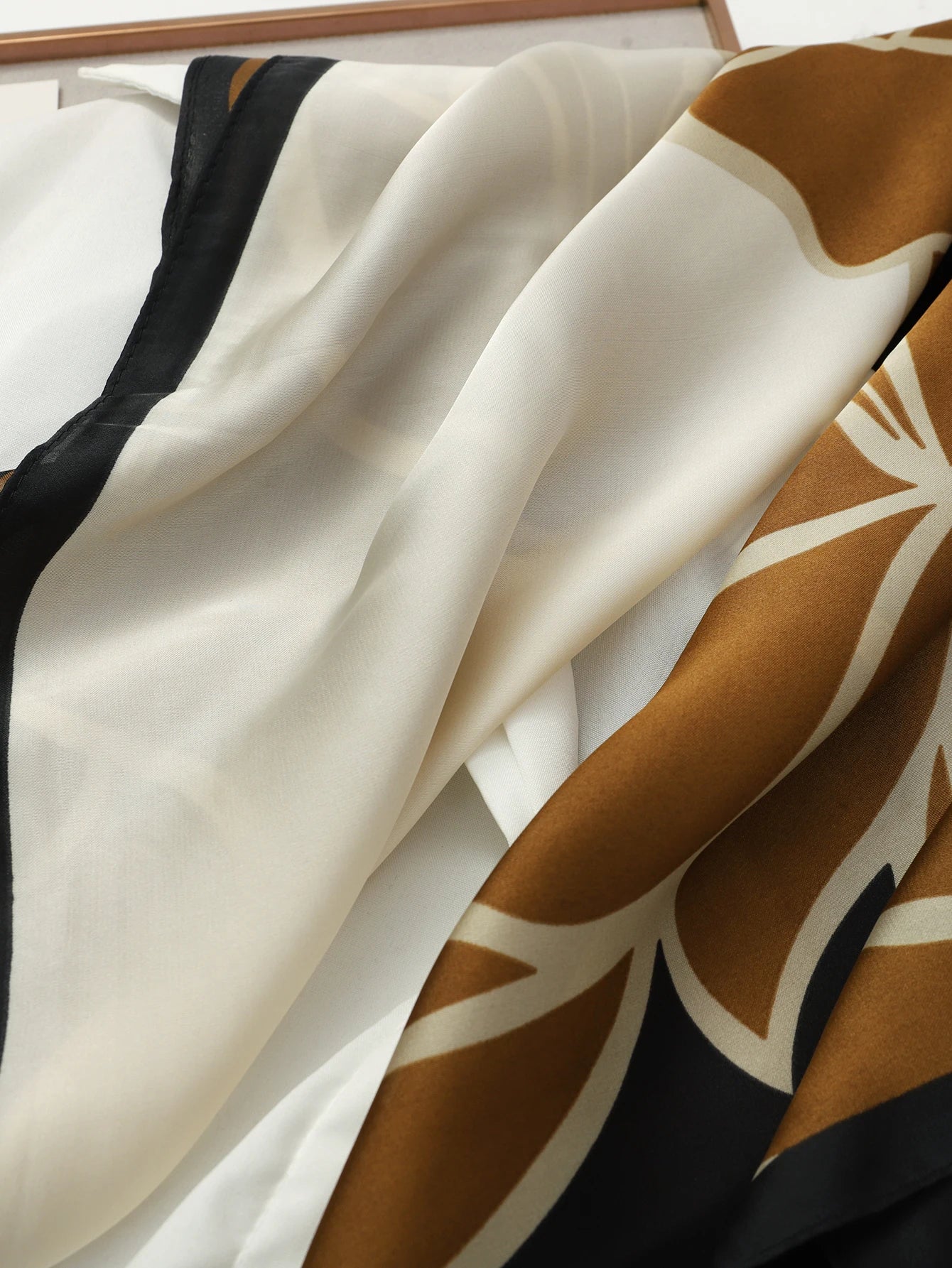 Luxury Brand 2023 Silk Square Scarf Women Cat Neck Hair Tie Band Beach Hijab Kerchief Head Headbands Bandana Female Foulard 70cm