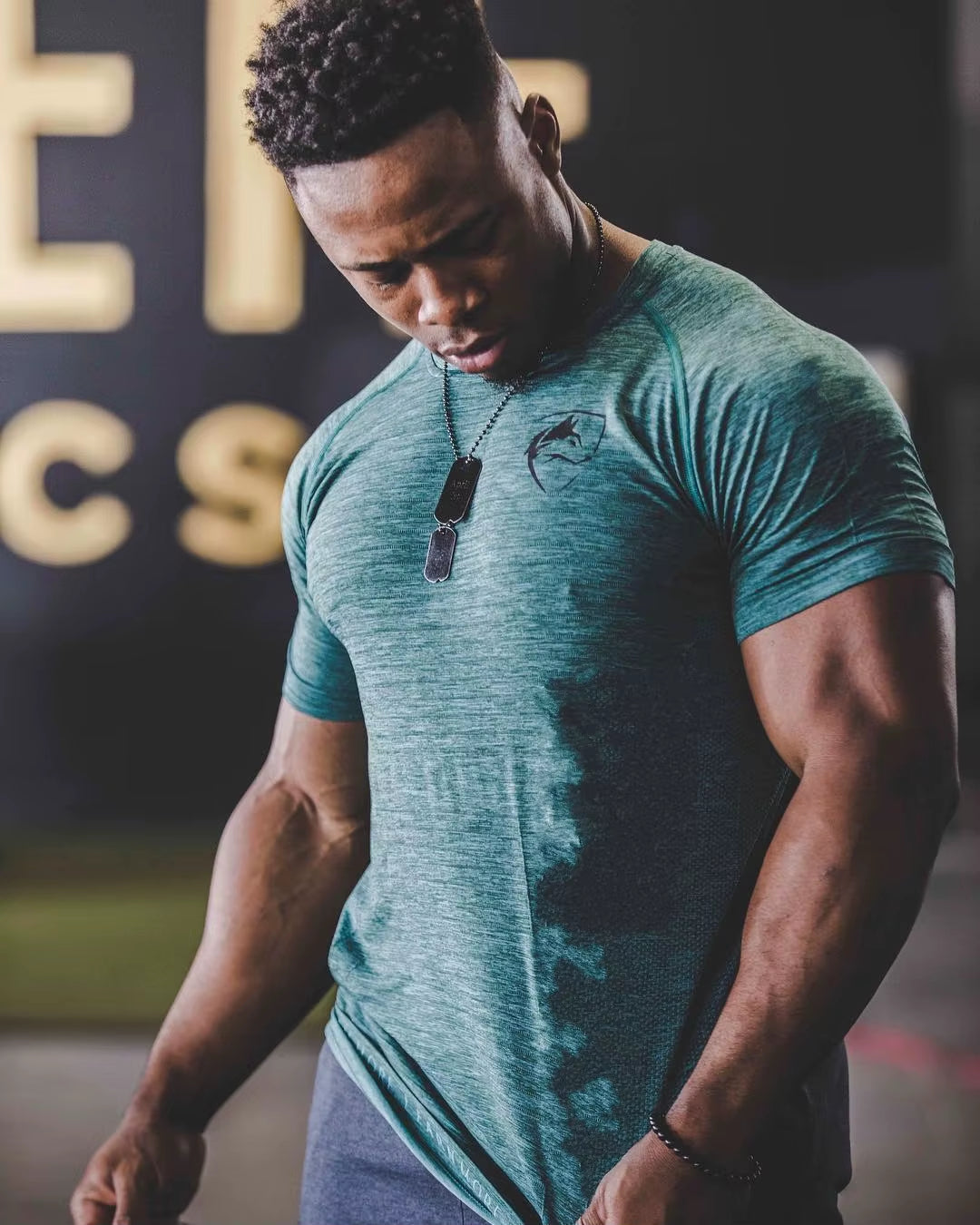 Men Tshirt Bodybuilding Tight Compression Quick-Drying Muscle Shirt Fitness Workout Basketball Running Clothing Men T-Shirt